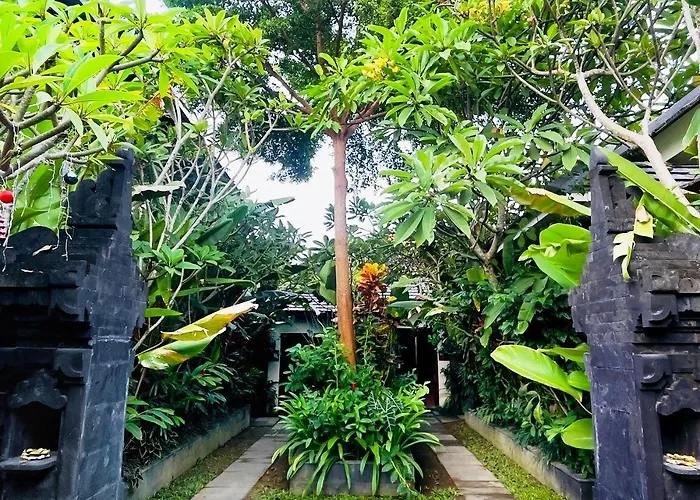Frangipani Jingga At Berawa *